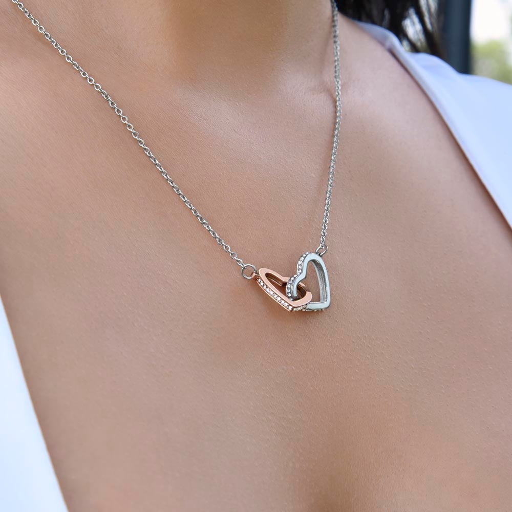 Linked hearts necklace gift set presentation